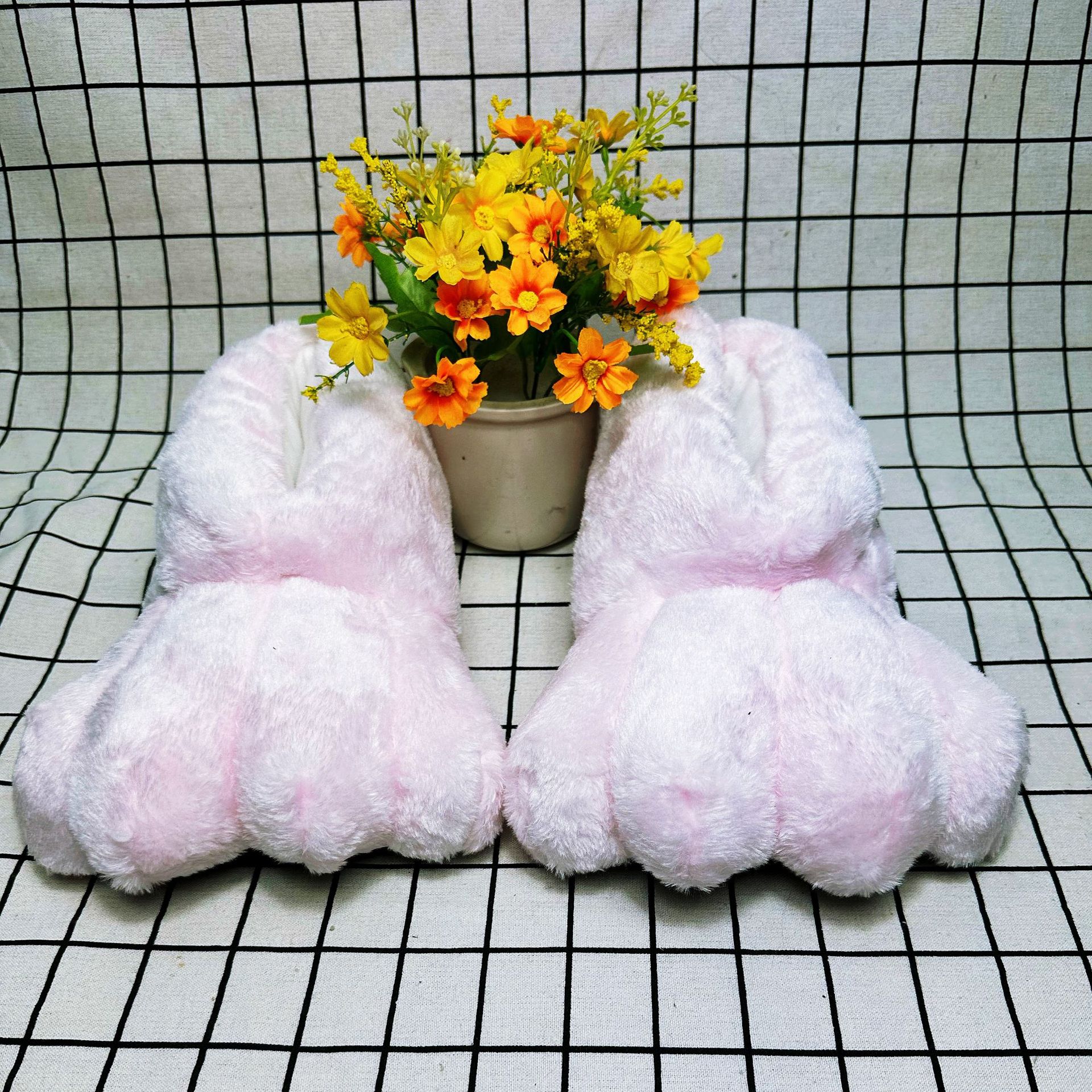 In Stock Rabbit Paw Slippers H – Baby Gate Stairs recenzja i cena